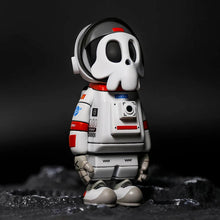 Load image into Gallery viewer, LTNC TOYS &quot;ASTRODEAD&quot; ( White Ver. or Orange Ver. ) LE 200 pieces worldwide
